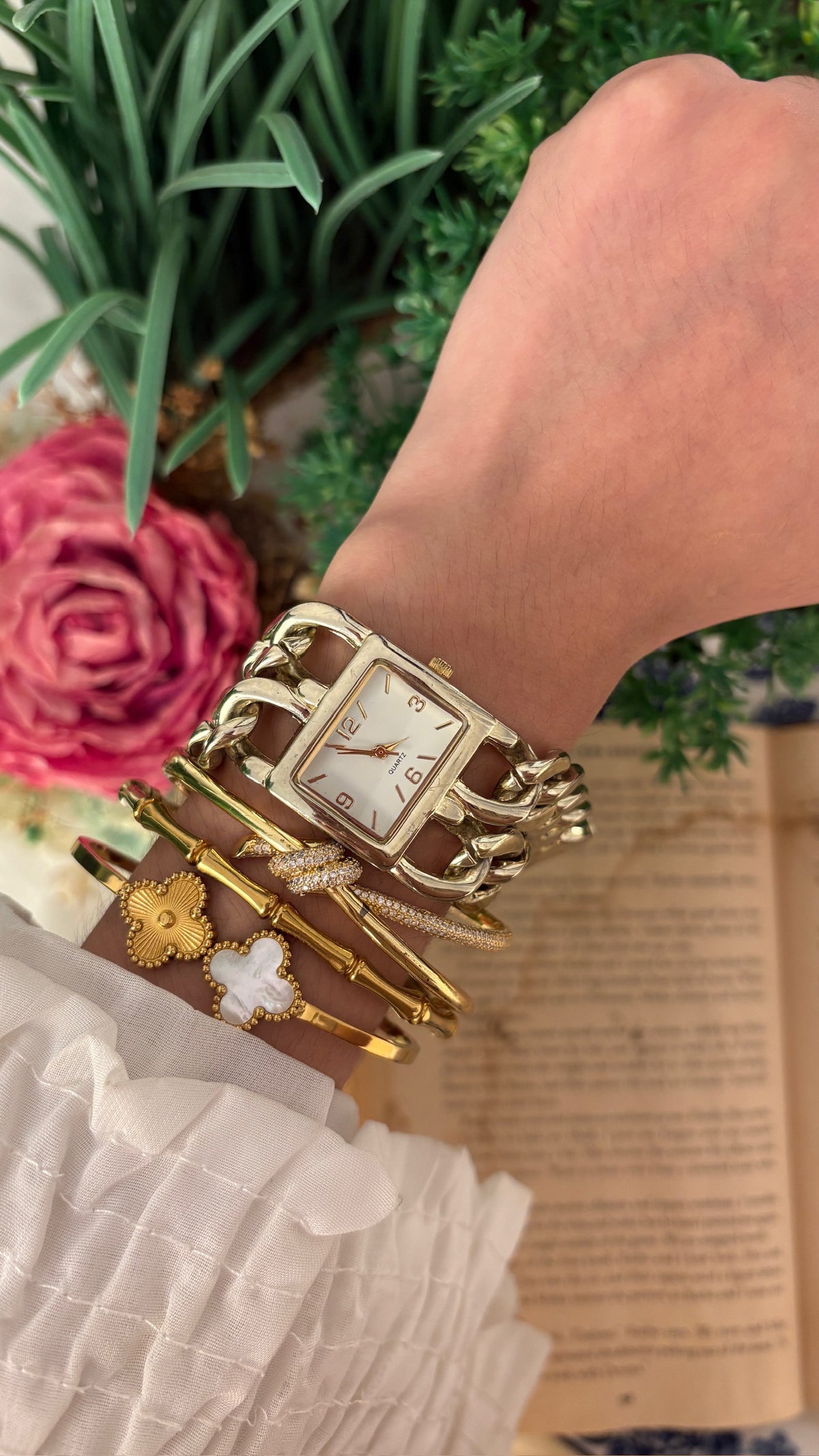 Vintage Japan Chain Horizontal Tank Bracelet Watch in Gold Tone Quartz