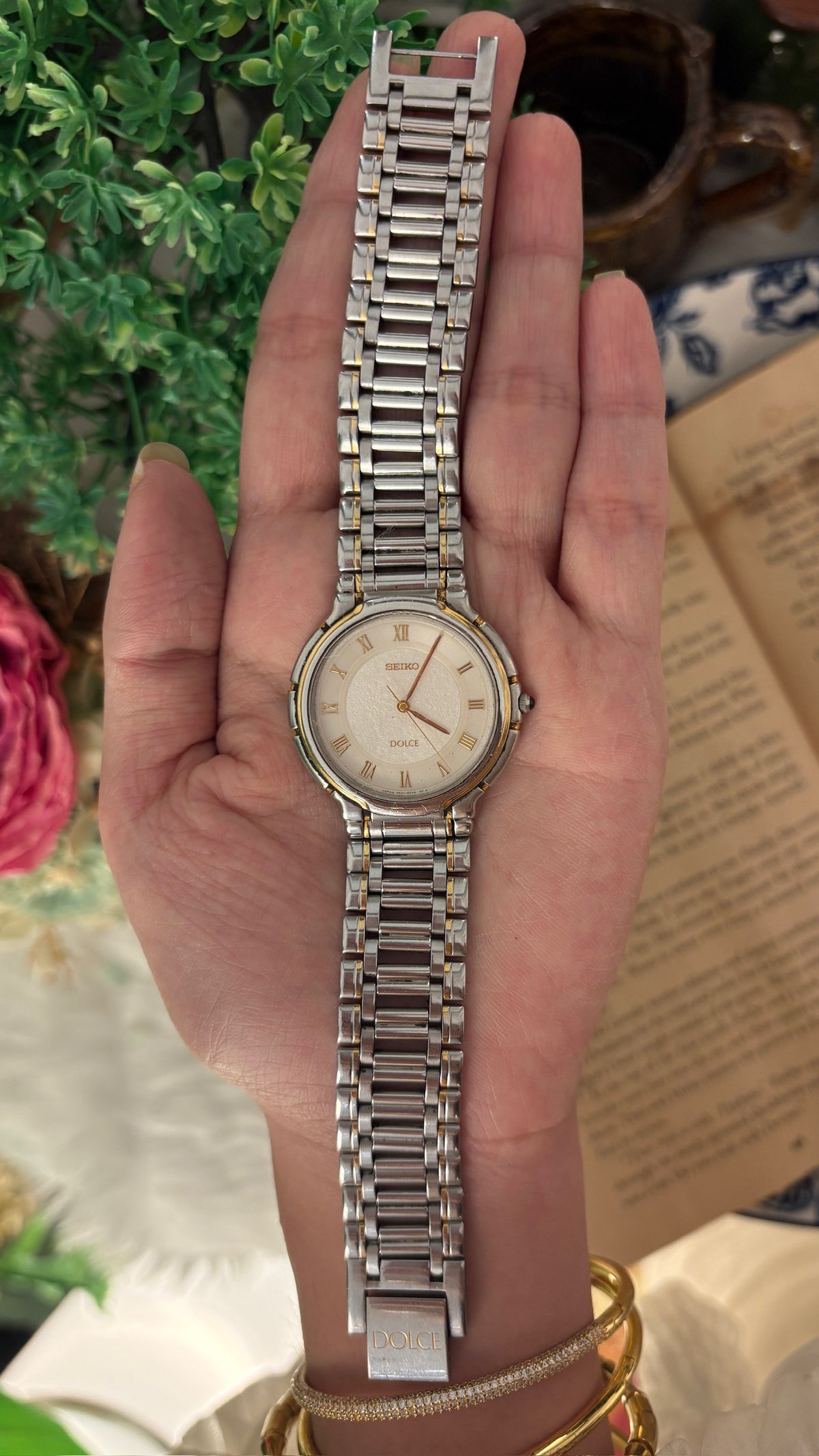 Extremely Rare Seiko Dolce Sandblast Roman Dial Watch in Two-Tone Quartz