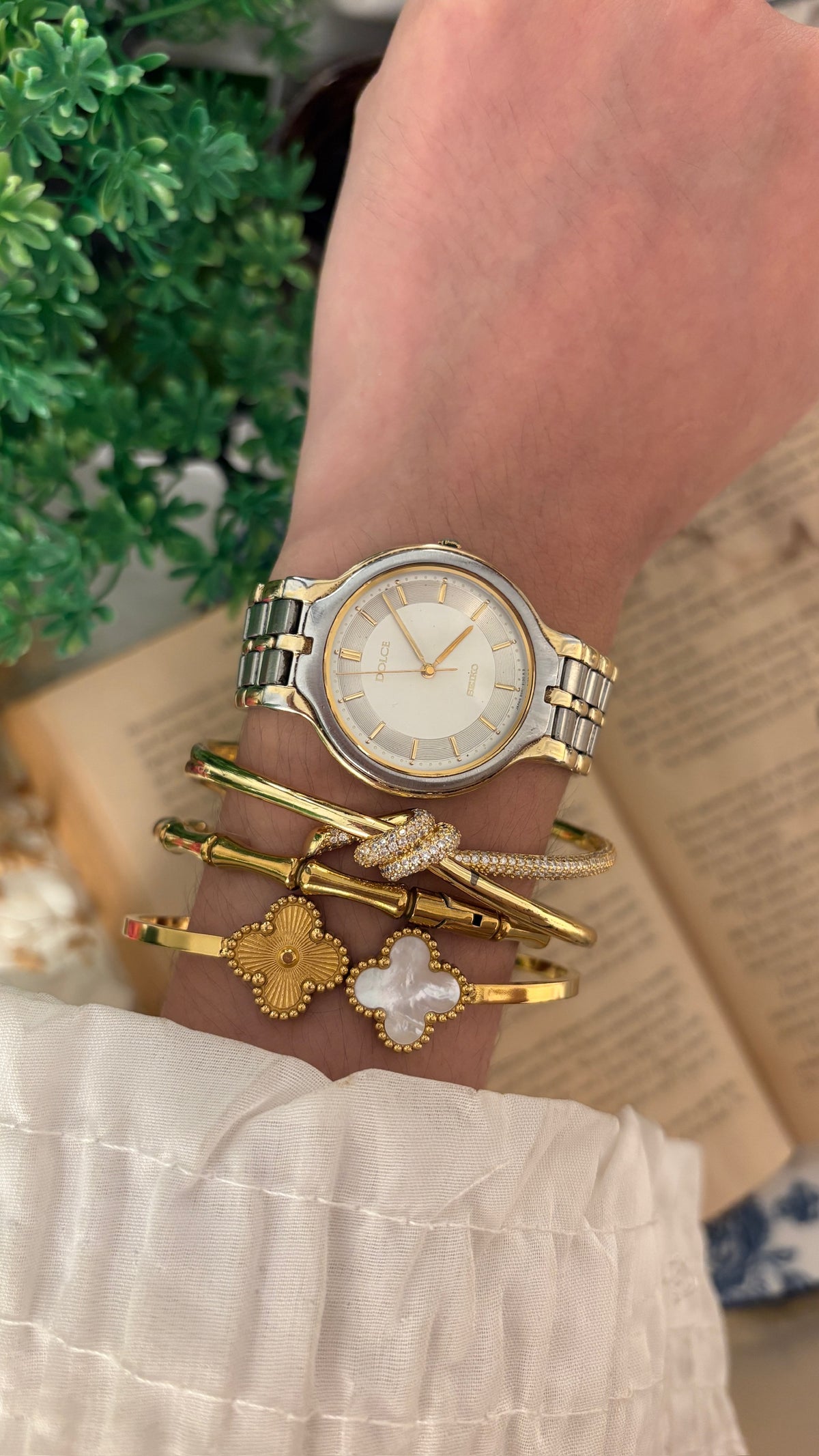 Extremely Rare Vintage Seiko Dolce Minimalist Watch in Two-Tone Quartz