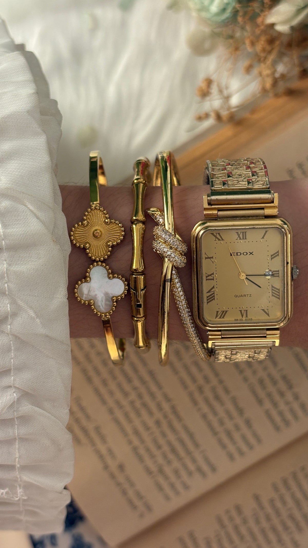 Rare Vintage Edox Swiss Roman Dial Tank Expandable Band Watch in Gold Tone Quartz