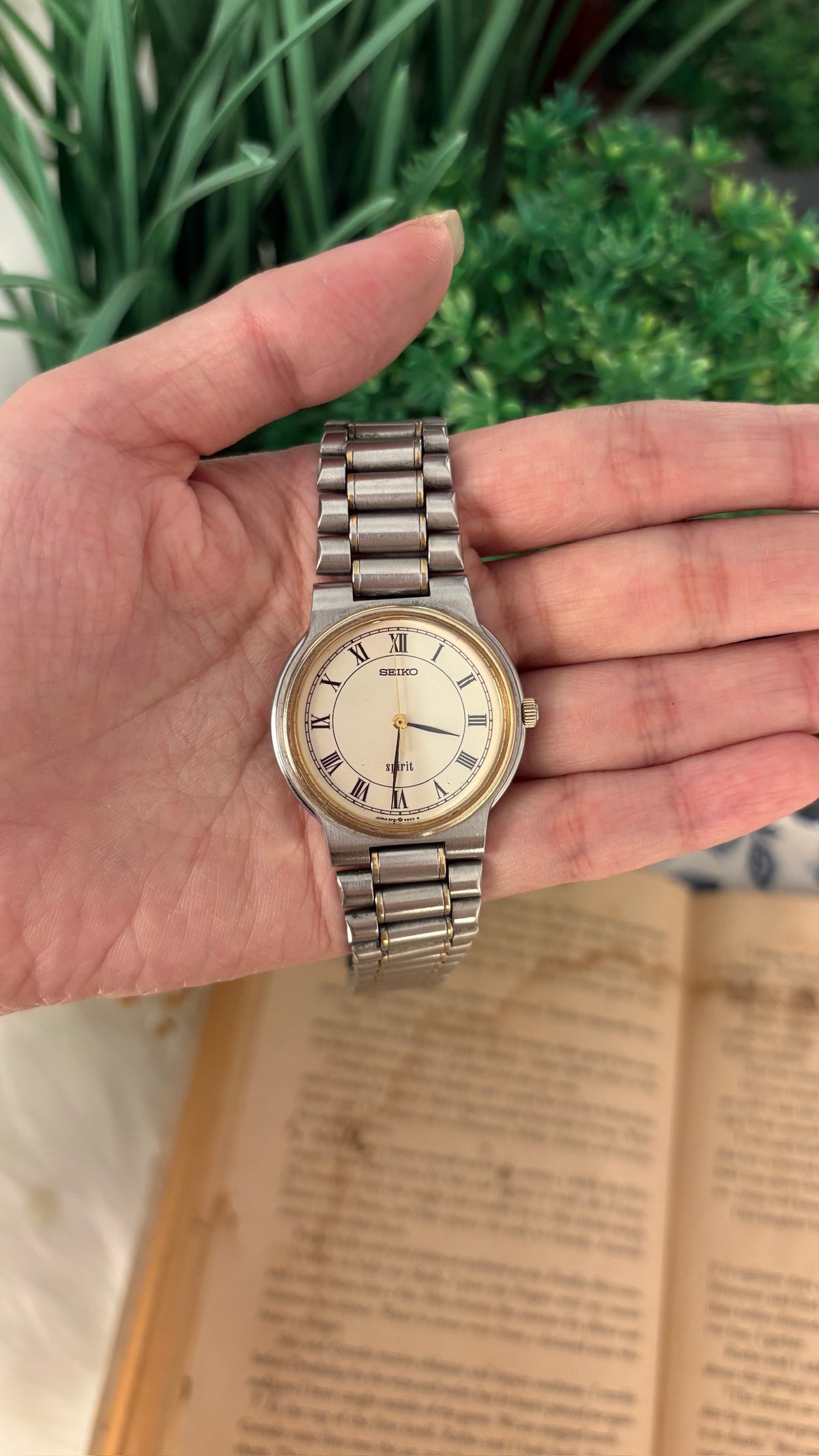 Rare Vintage Seiko Spirit Roman Dial Mens Watch in Two-Tone Quartz