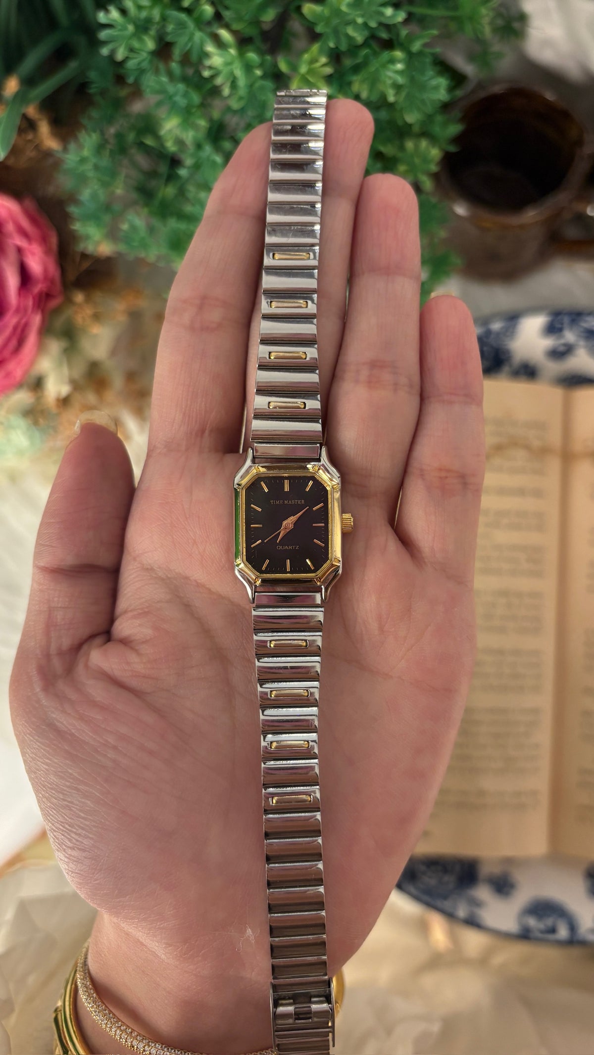 Vintage Time Master Black Dial Watch in Two-Tone Quartz