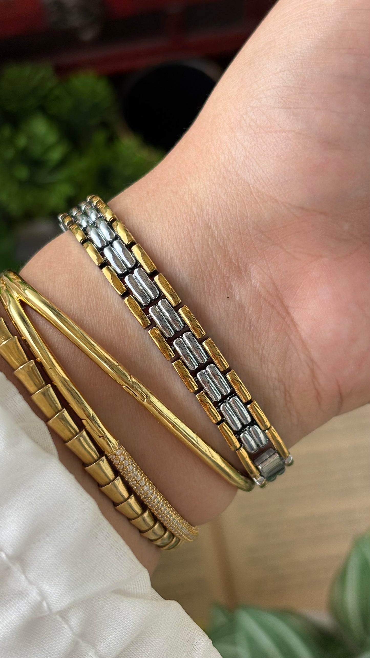 Extremely Rare Vintage Omedly Watch in Two-Tone Slim Oval Dial Seiko Inspired Quartz