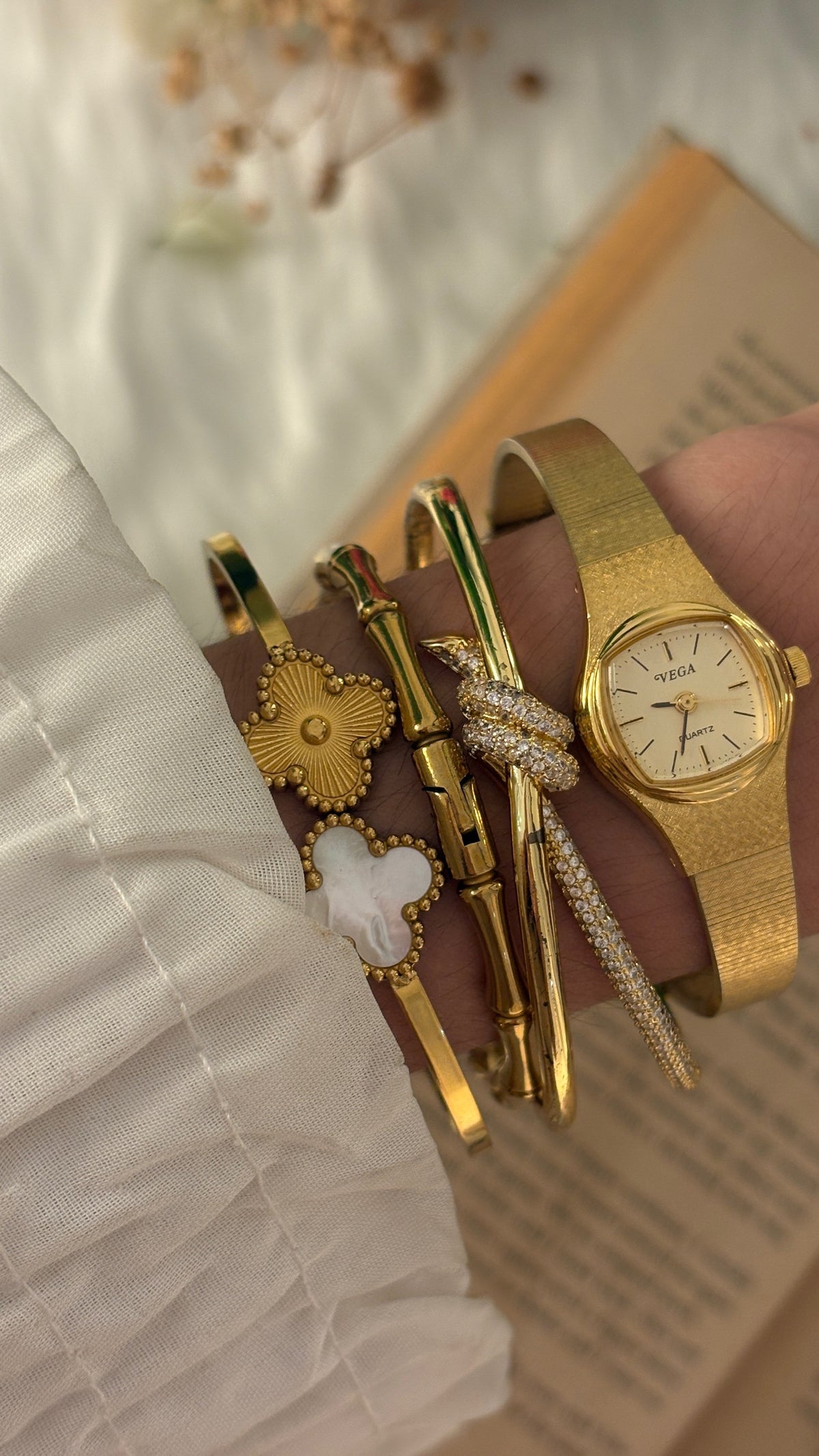 Rare Vintage Vega Citizen Textured Bezel Watch in Gold Tone Quartz