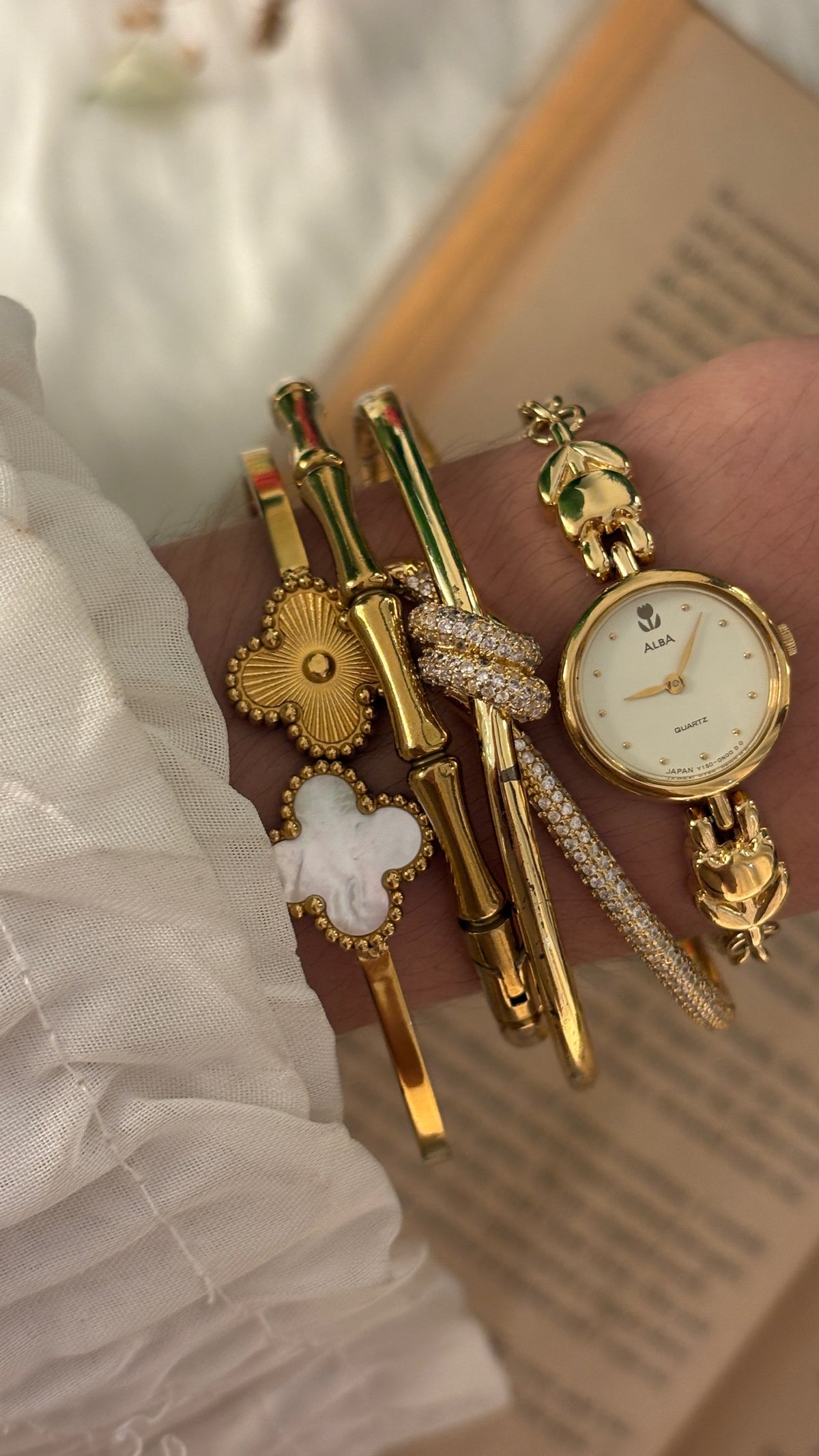 Rare Vintage Alba Seiko Tulip Bracelet Watch in Gold Tone Quartz