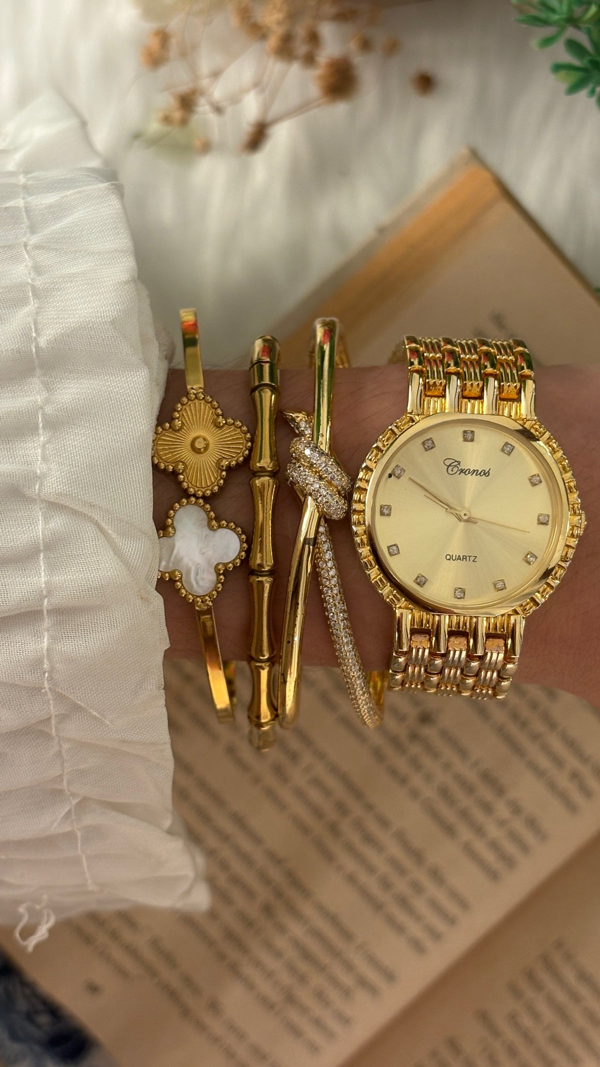 Vintage Cronos Mens Dress Watch in Gold Tone Quartz
