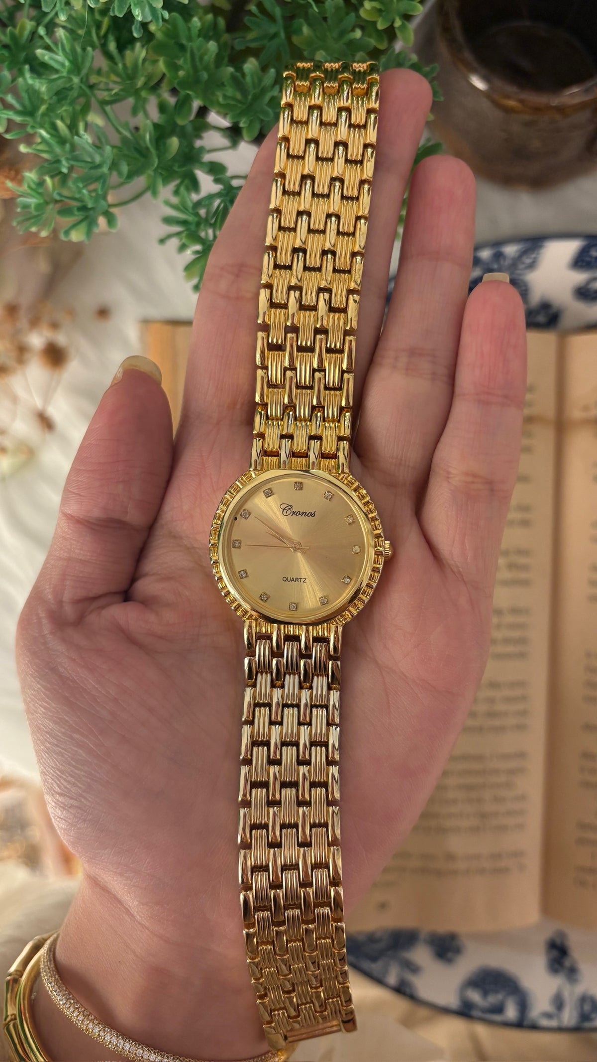 Vintage Cronos Mens Dress Watch in Gold Tone Quartz