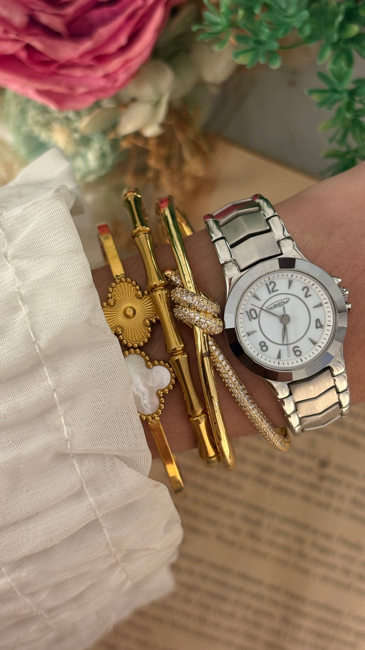 Rare Vintage Aureole Swiss Classic Watch in Silver Tone Quartz