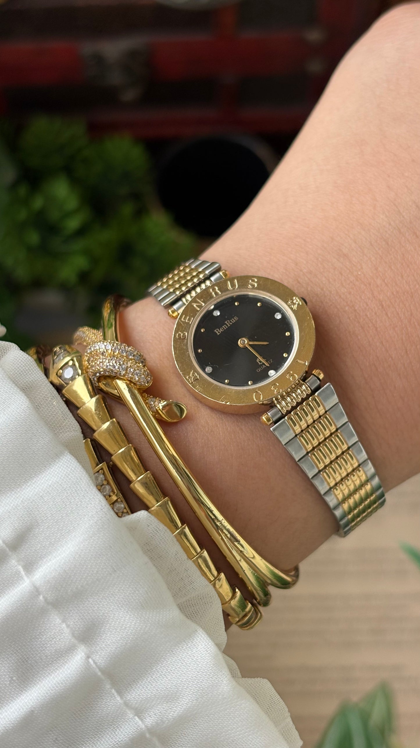 Rare Vintage 1930 Benrus Swiss Watch in Two-Tone Black Minimalist Dial Quartz