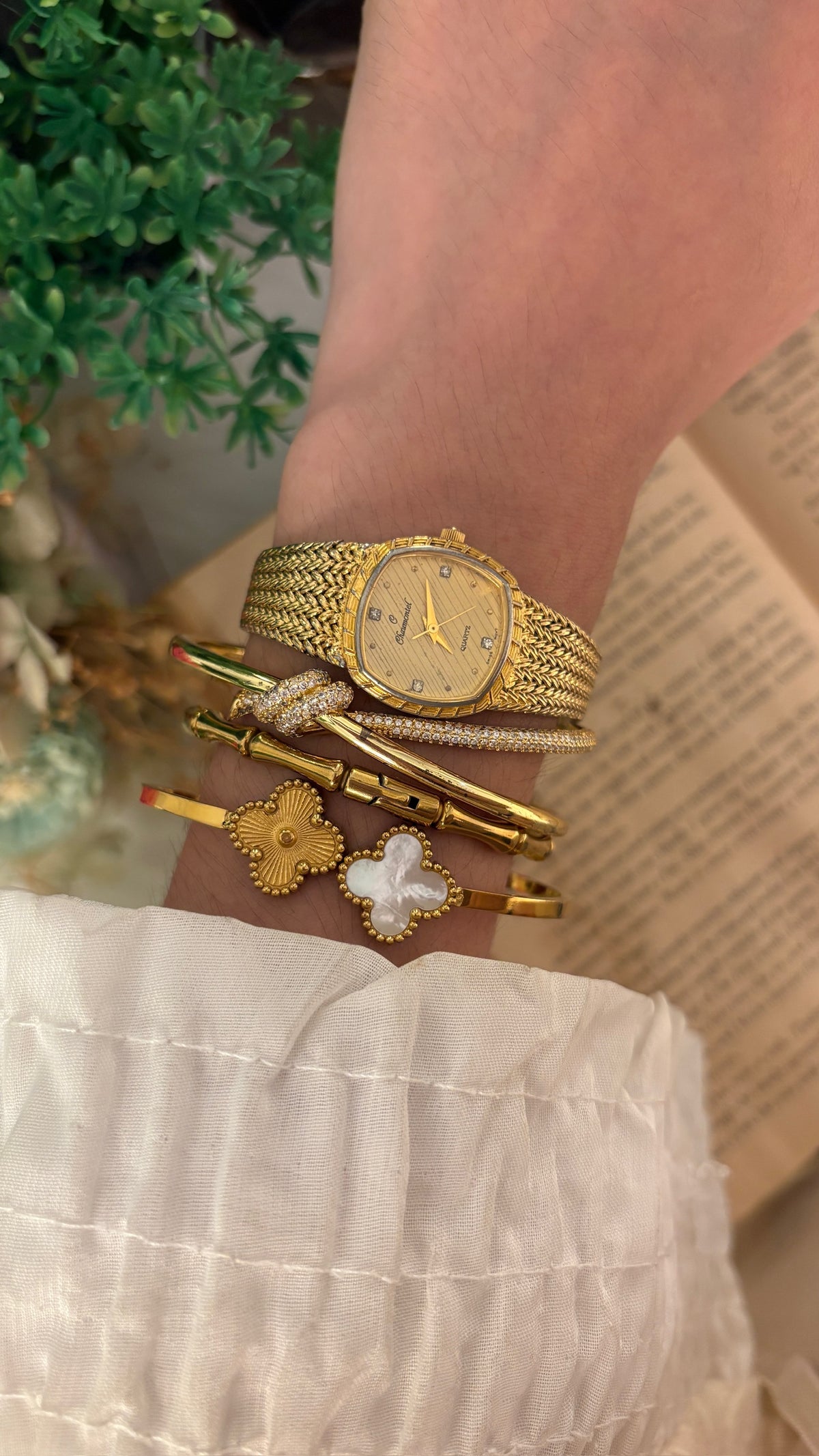 Rare Vintage Chaumontel Mesh Dress Watch in Gold Tone Quartz