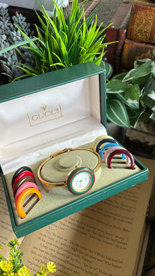 Vintage Gucci 1100L Interchangeable Bezel Set Bangle Watch in Gold Tone
