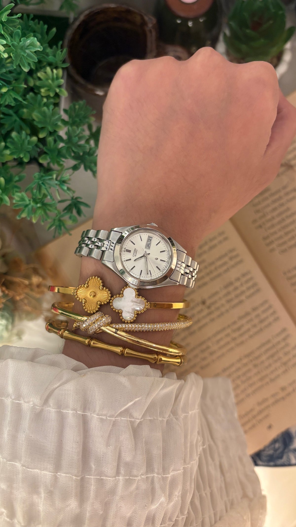 Rare Vintage Citizen Day Date Watch in Silver Tone Quartz
