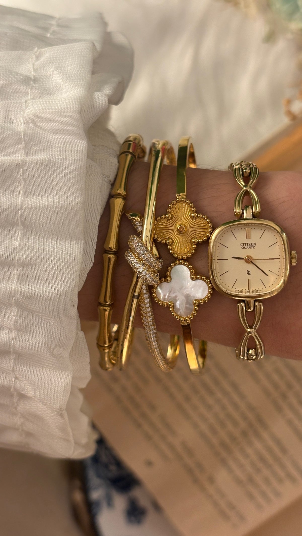 Rare Vintage Elegant Citizen Square Dial Bracelet Watch in Gold Tone Quartz