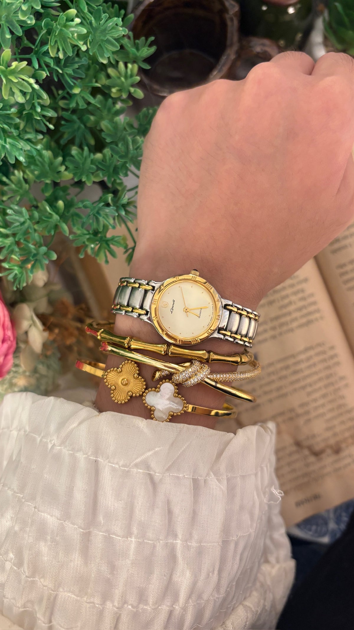 Vintage Lowsell Classic Dress Watch in two-Tone Quartz