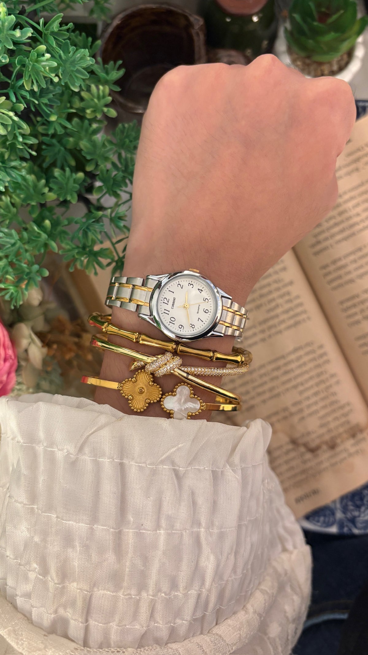 Vintage Current Classic Watch in Two-Tone Quartz