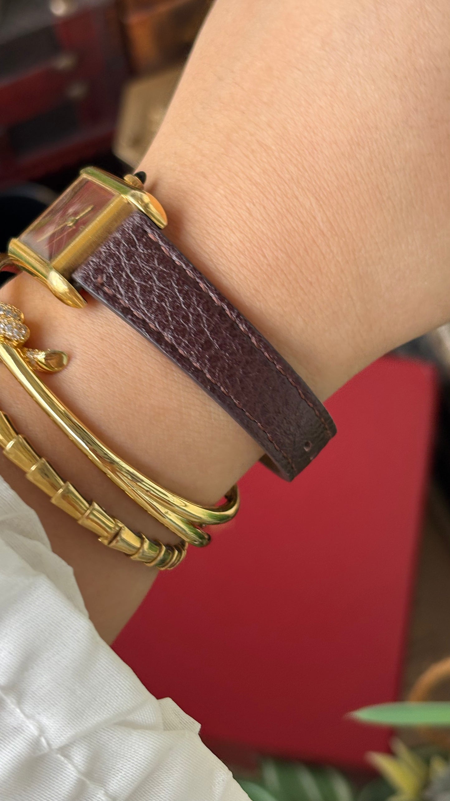 Extremely Rare Vintage 1980s Must De Tank Cartier Vermeil Manual Winding Watch in Burgundy Leather Burgundy Red Dial Gold Tone Case