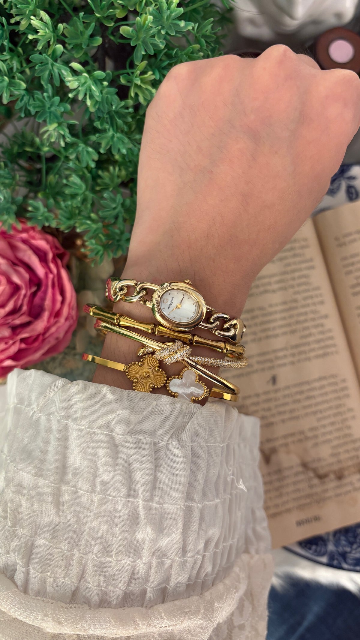 Rare Dainty Vintage Marie Claire Chain Bracelet Watch in Gold Tone Quartz