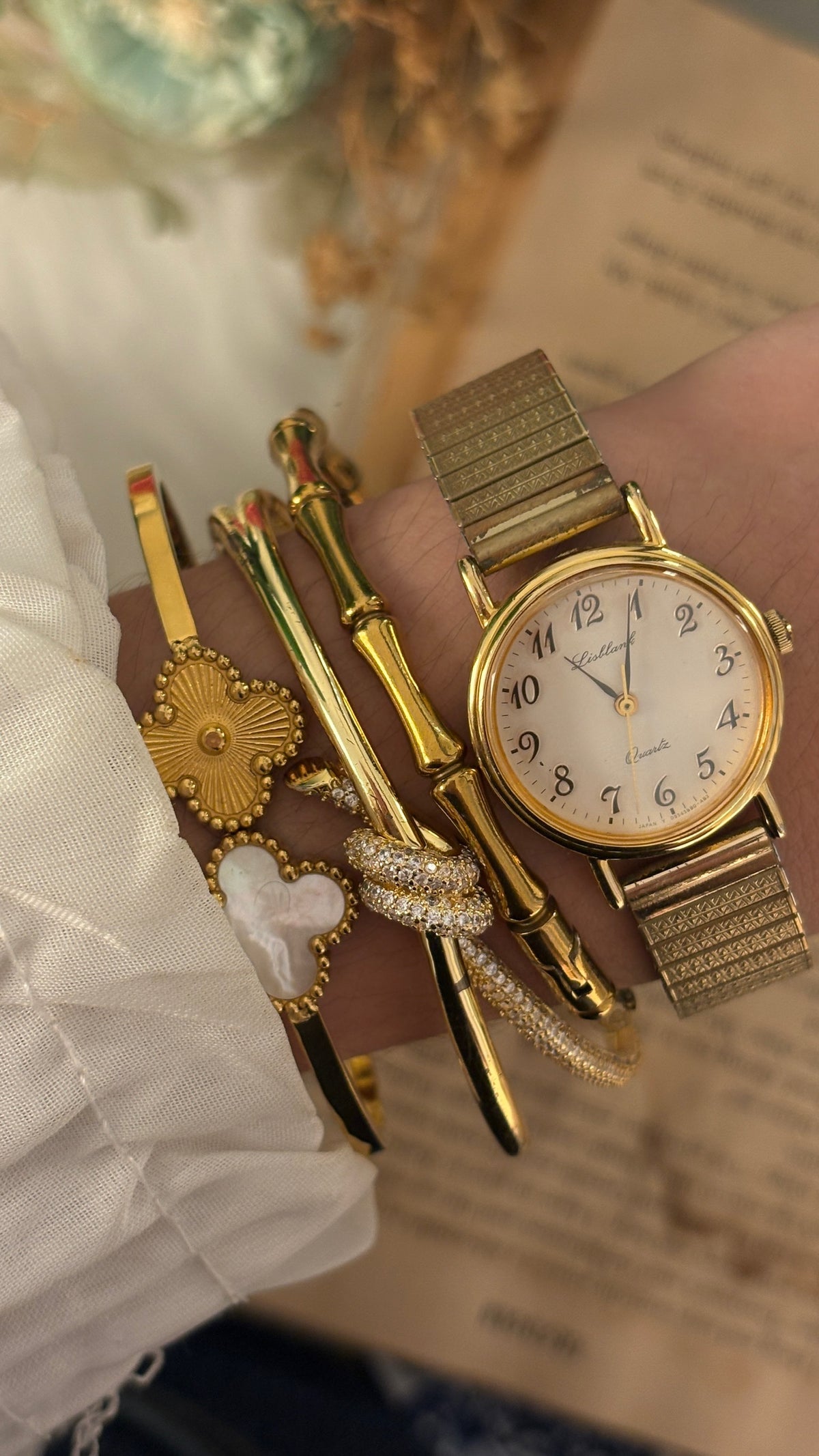Vintage Lisblank Expandable Band Watch in Gold Tone Quartz