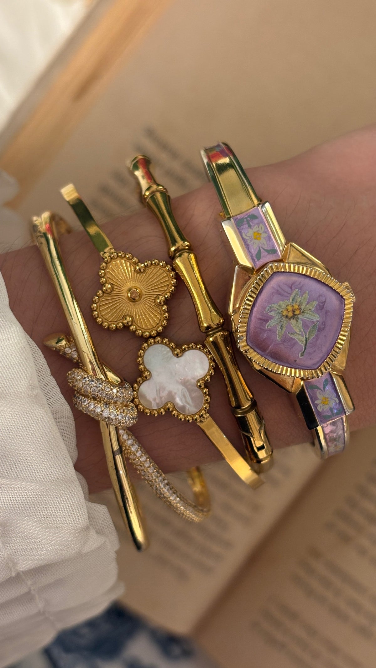Rare Dainty Vintage Itraco Swiss Pink Peekaboo Watch in Gold Tone Quartz