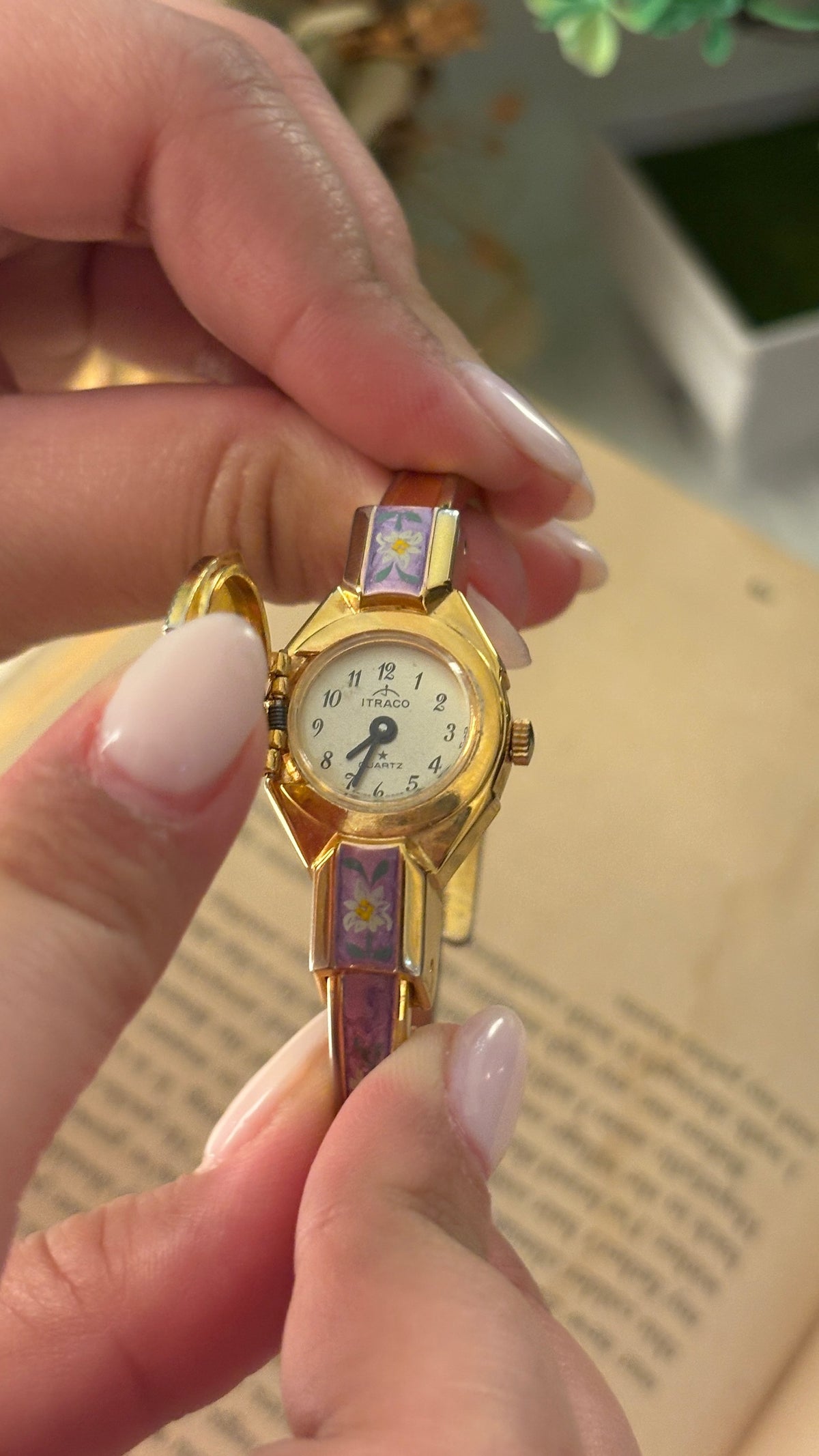 Rare Dainty Vintage Itraco Swiss Pink Peekaboo Watch in Gold Tone Quartz