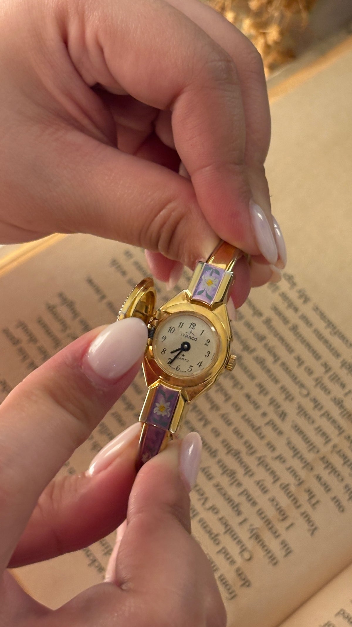 Rare Dainty Vintage Itraco Swiss Pink Peekaboo Watch in Gold Tone Quartz