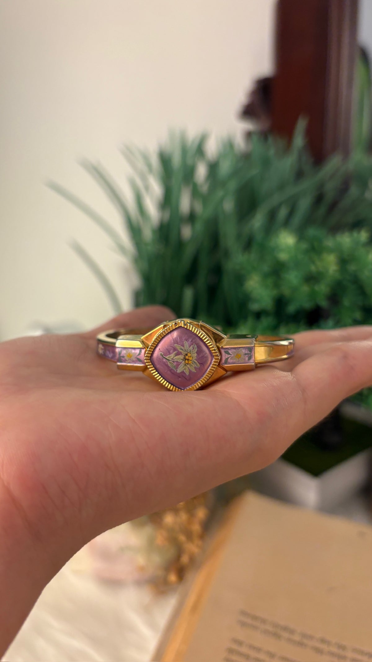 Rare Dainty Vintage Itraco Swiss Pink Peekaboo Watch in Gold Tone Quartz