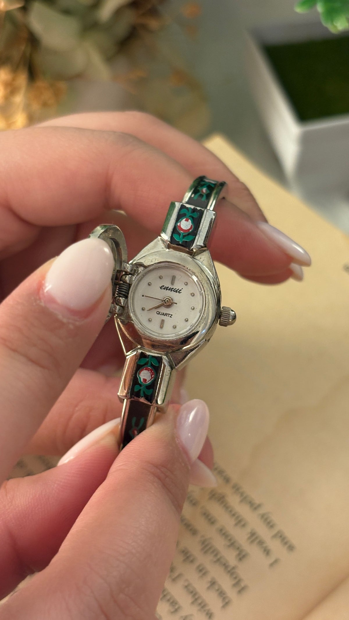 Rare Vintage Ennui Peekaboo Watch in Silver Tone Quartz