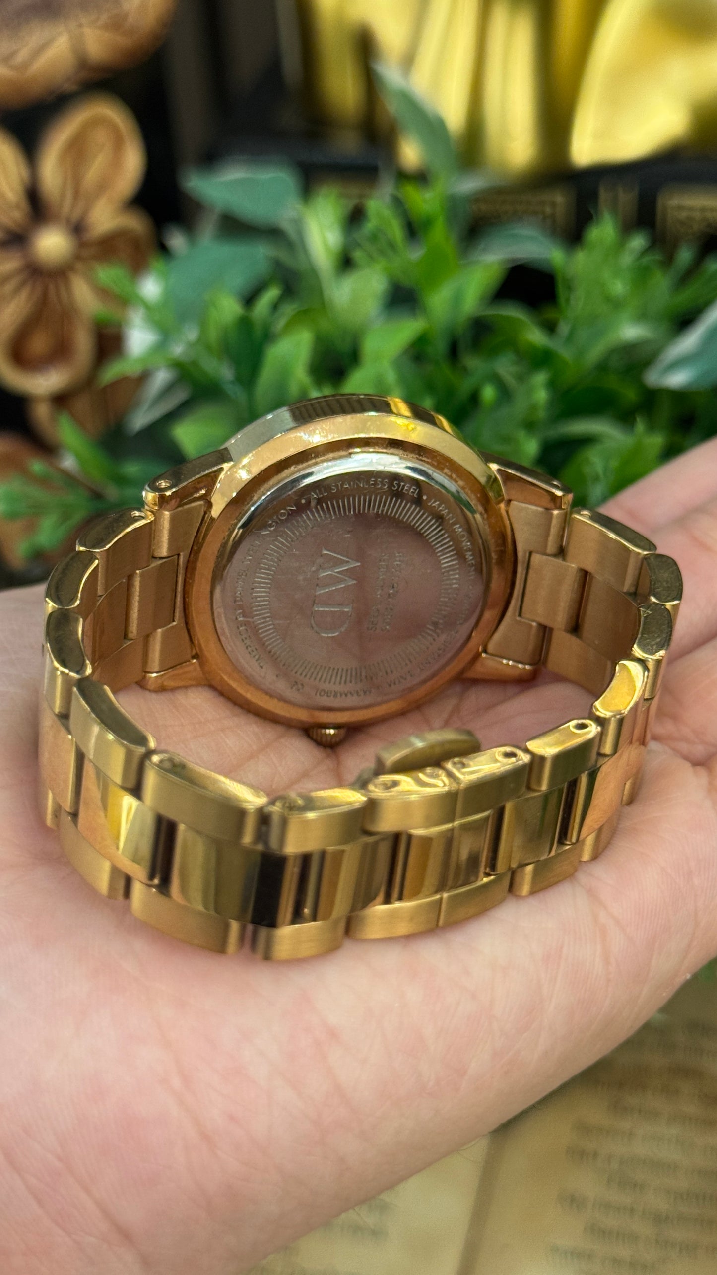 Vintage Daniel Wellington Mens Classic Watch in Rose Gold Tone Black Dial Quartz