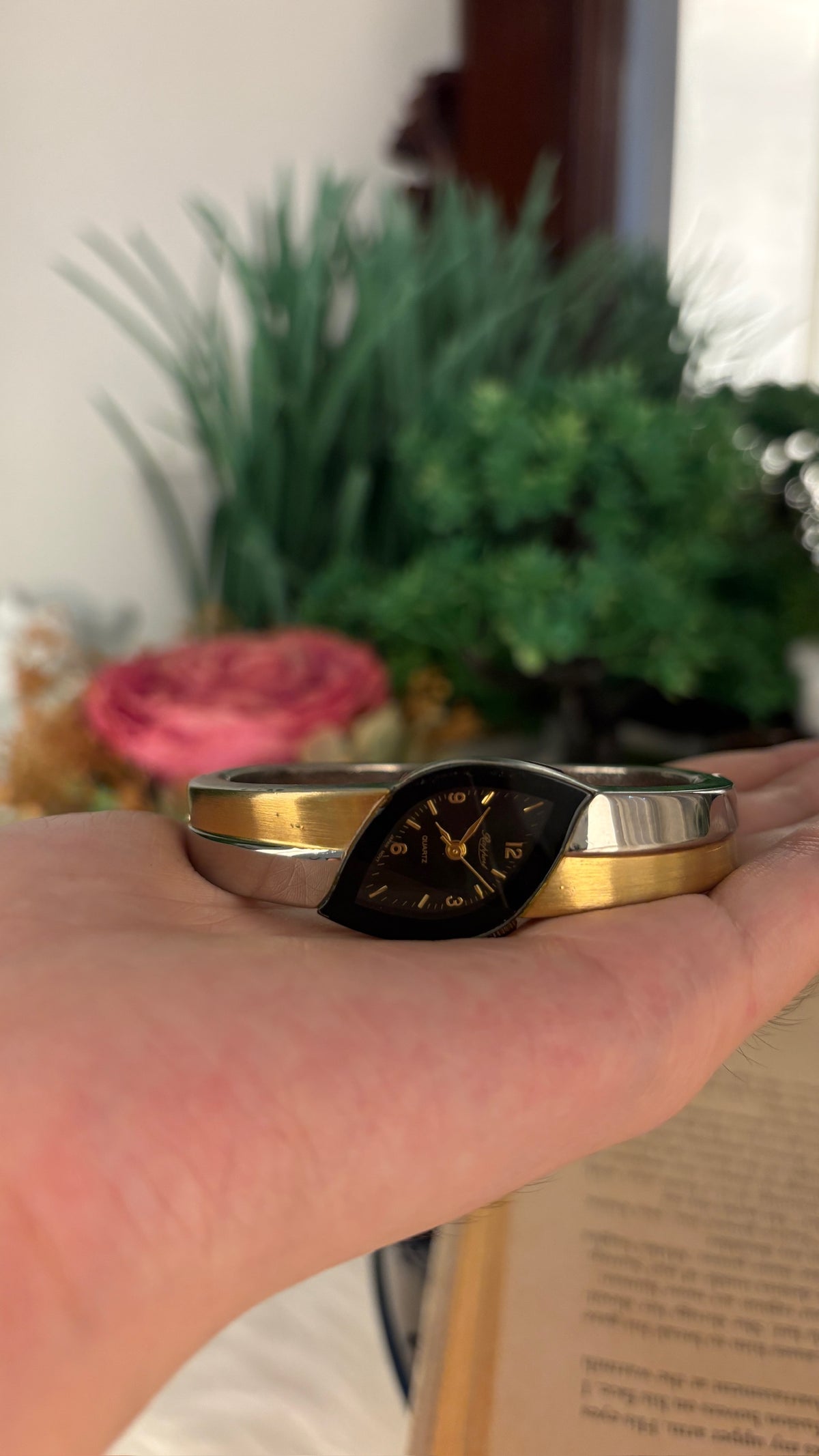 Rare Dainty Vintage Rapport Leaf Black Dial Watch in Two-Tone Quartz