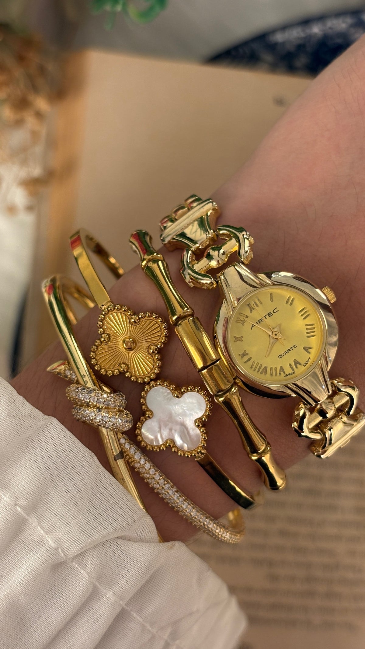 Vintage Elegant Airtec Bracelet Watch in Gold Tone Quartz