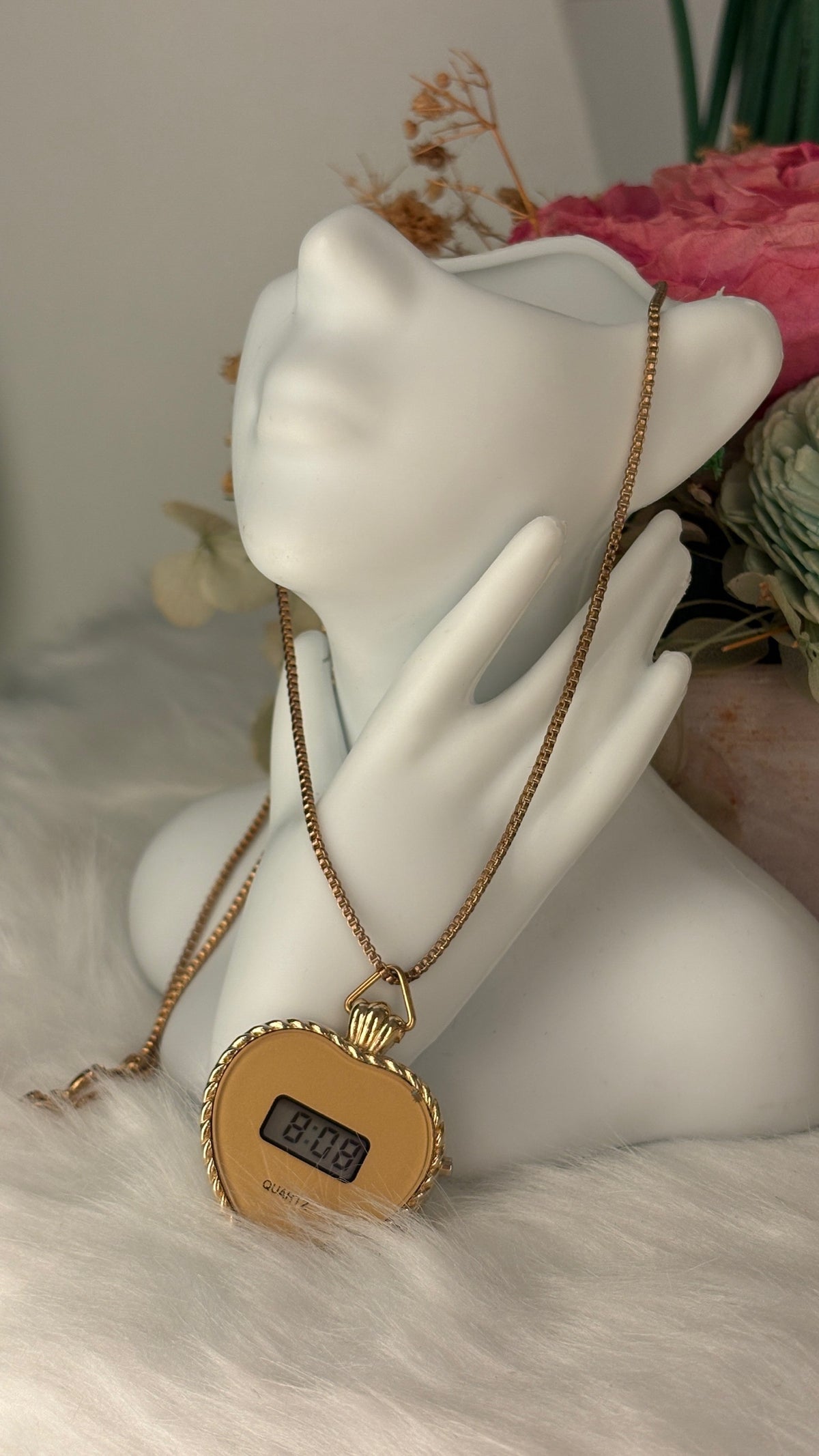 Rare Vintage Heart Digital Pocket Watch in Gold Tone Quartz