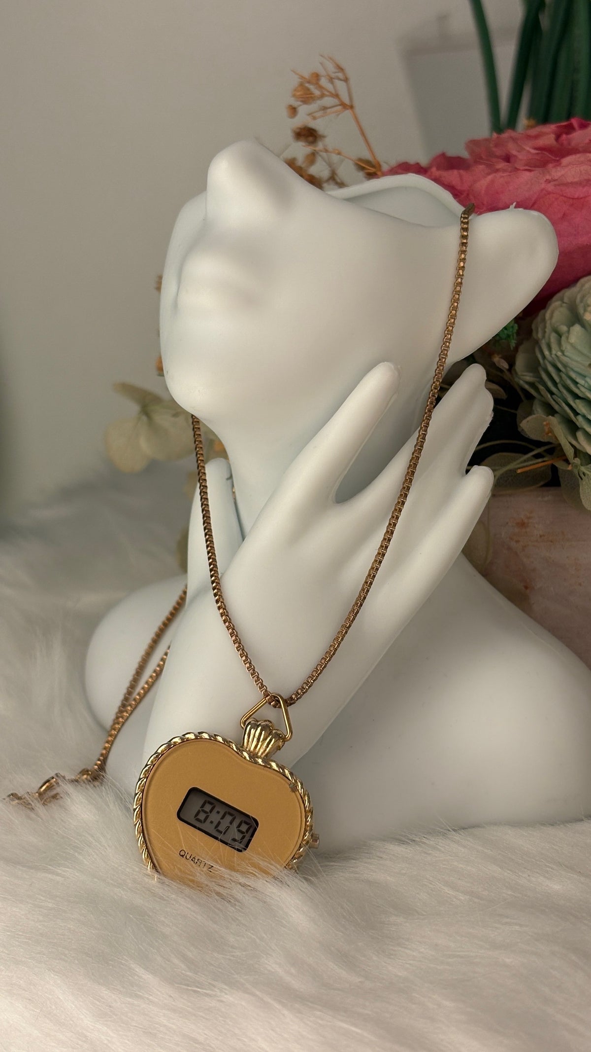 Rare Vintage Heart Digital Pocket Watch in Gold Tone Quartz