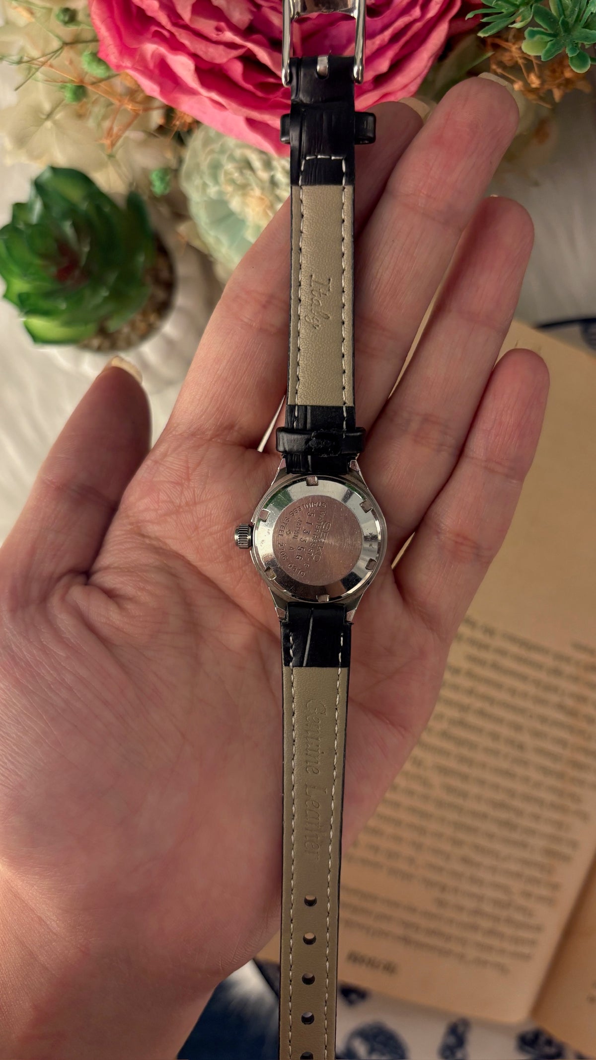 Rare Vintage Seiko Automatic Green Dial Watch Day-Date Window in Silver Tone Black Leather Quartz