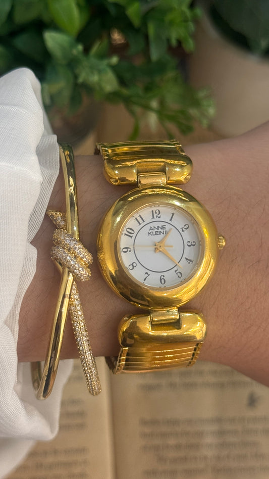Rare Vintage Anne Klein Stretchy Band Watch in Gold Tone Quartz
