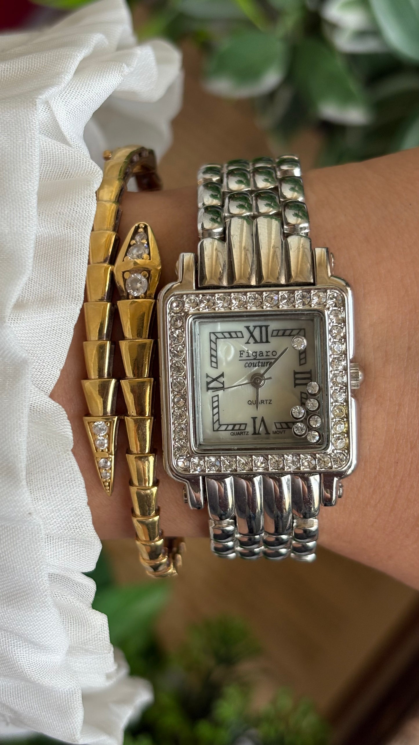 Vintage Figaro Couture Watch in Silver Tone Pearl Dial Dancing Diamonds