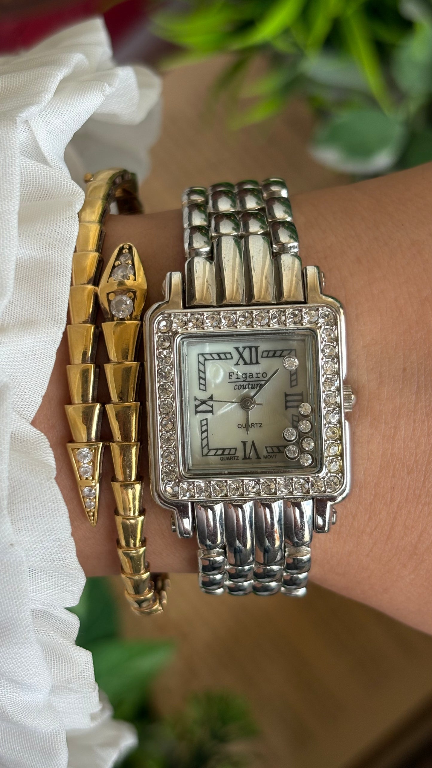 Vintage Figaro Couture Watch in Silver Tone Pearl Dial Dancing Diamonds