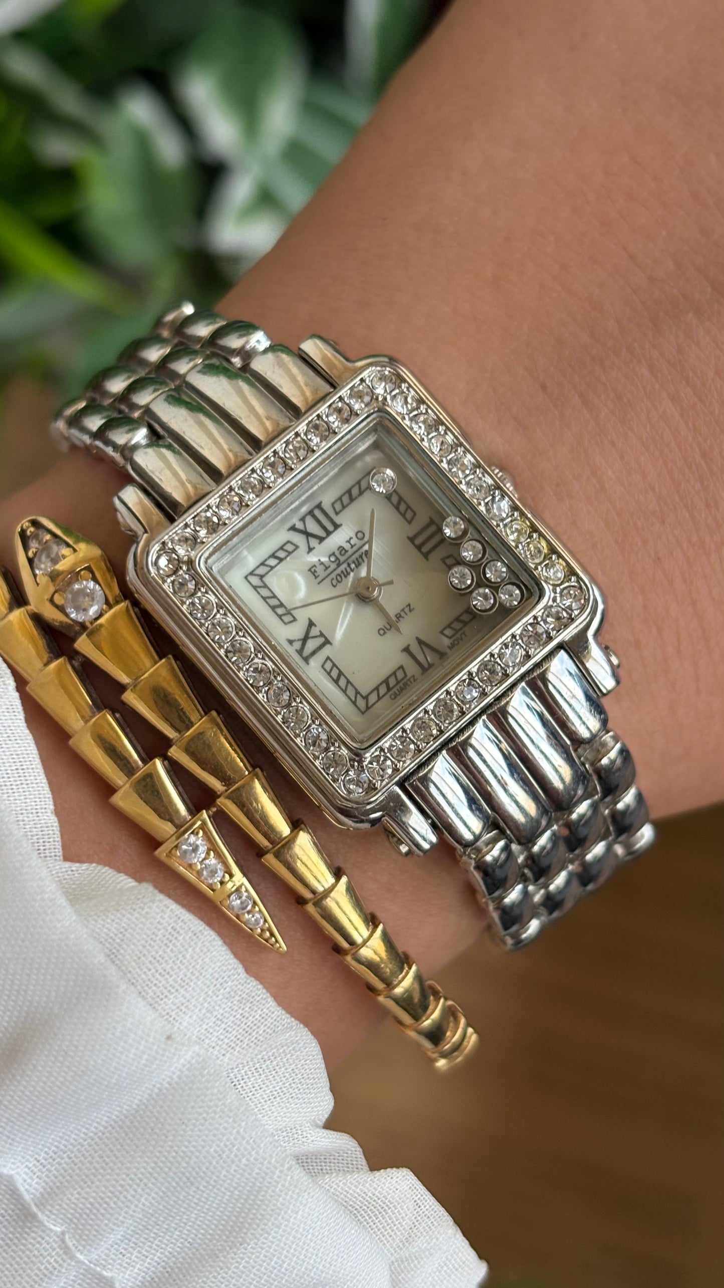 Vintage Figaro Couture Watch in Silver Tone Pearl Dial Dancing Diamonds