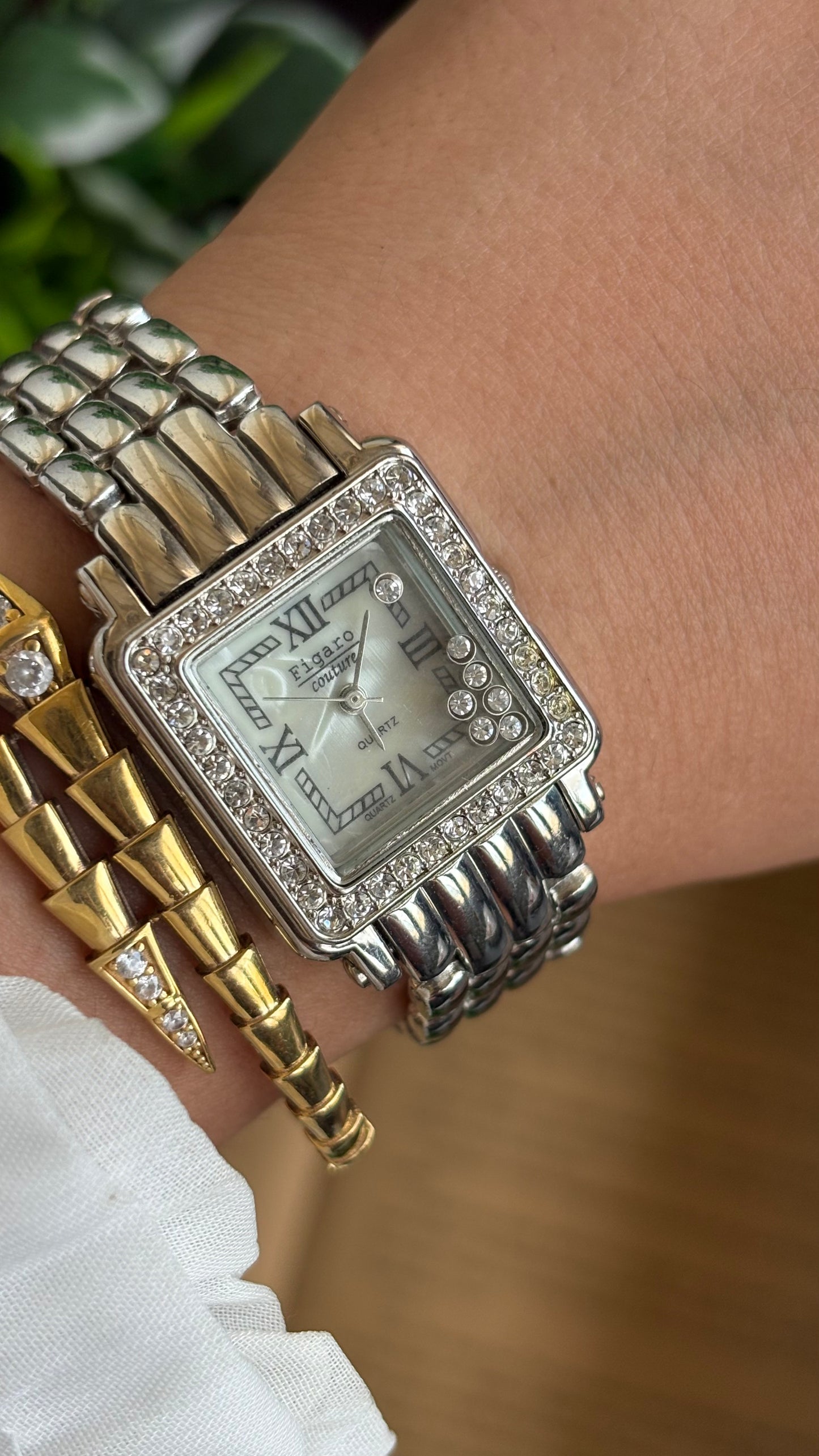 Vintage Figaro Couture Watch in Silver Tone Pearl Dial Dancing Diamonds