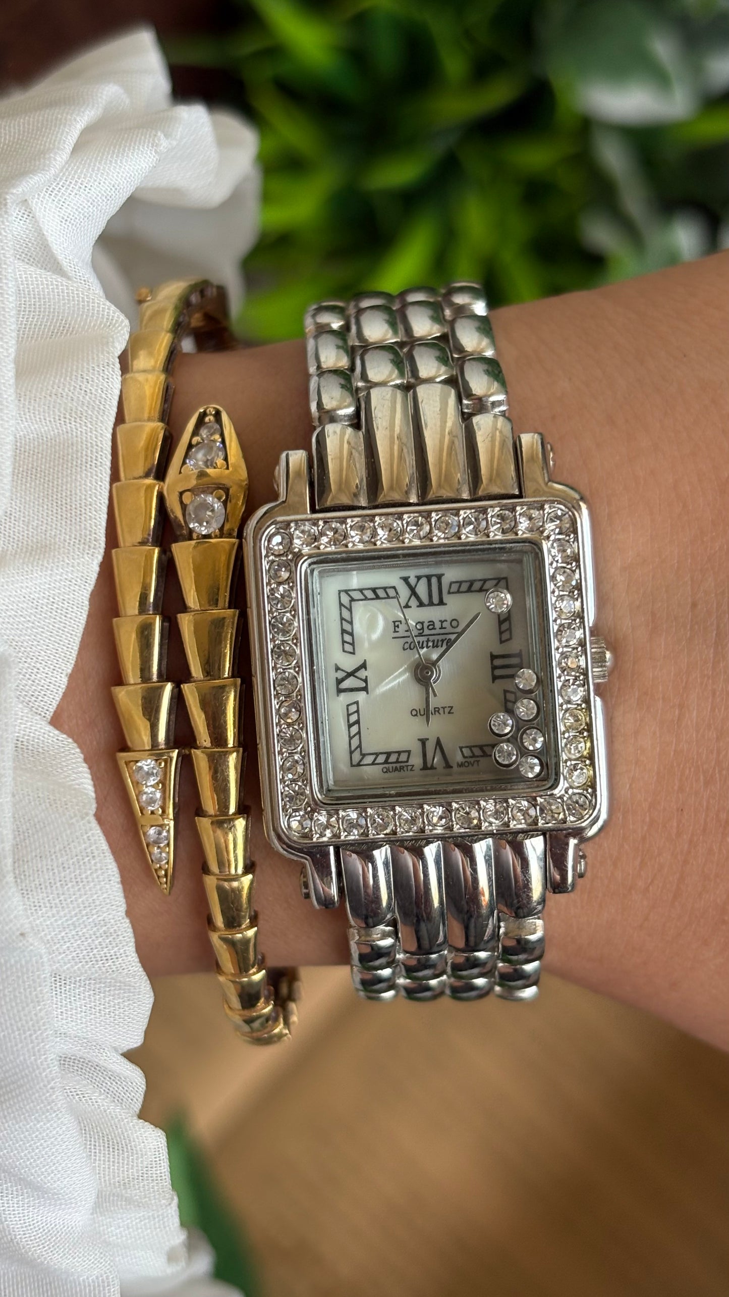 Vintage Figaro Couture Watch in Silver Tone Pearl Dial Dancing Diamonds