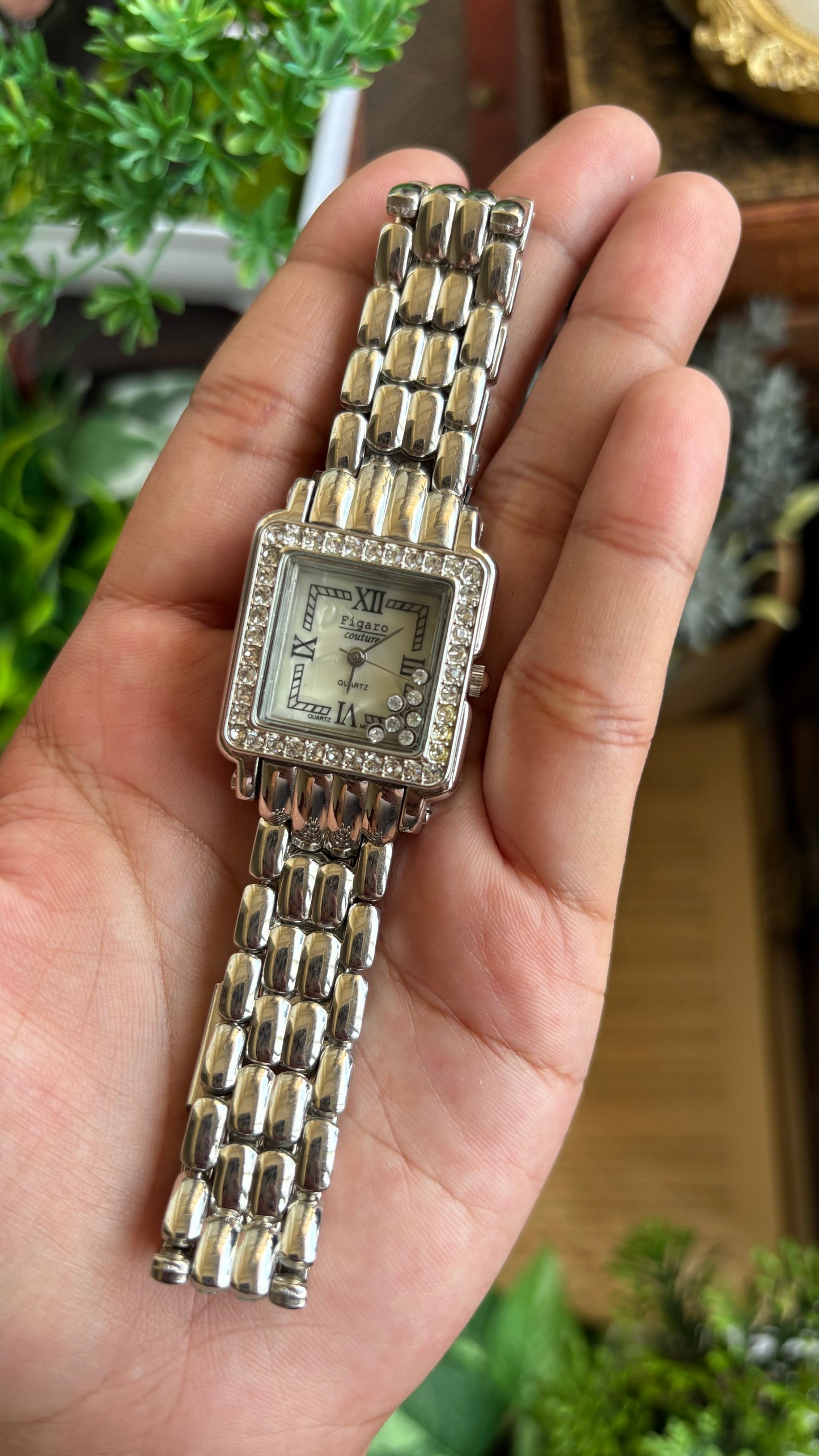 Vintage Figaro Couture Watch in Silver Tone Pearl Dial Dancing Diamonds