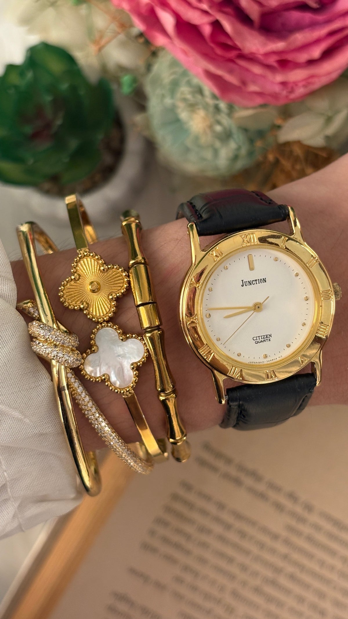 Rare Vintage Junction Citizen Roman Bezel Watch in Gold Tone Black Leather Quartz
