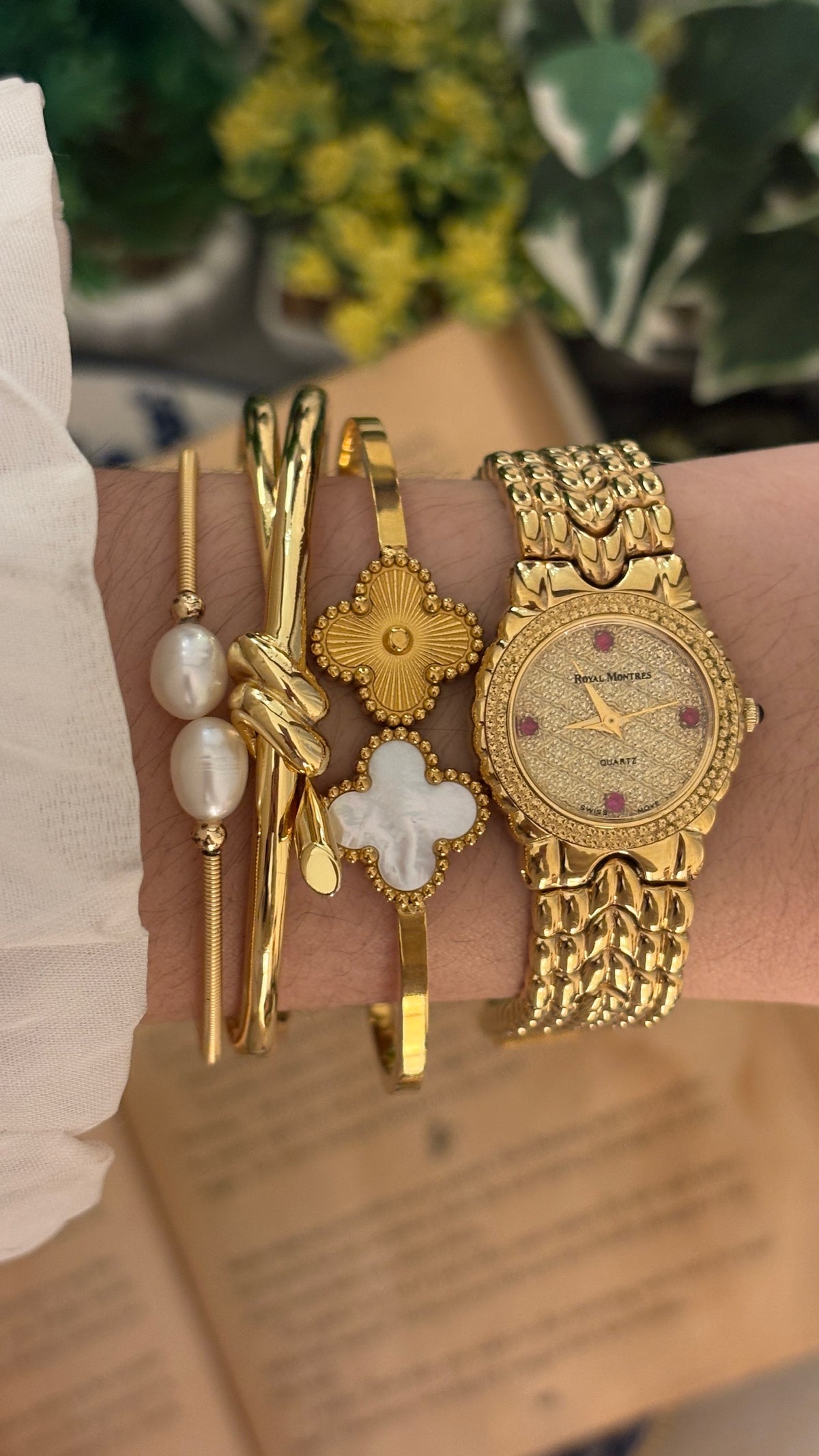 Rare Vintage Royal Montress Swiss Rhinestone Indices Watch in Gold Tone Quartz
