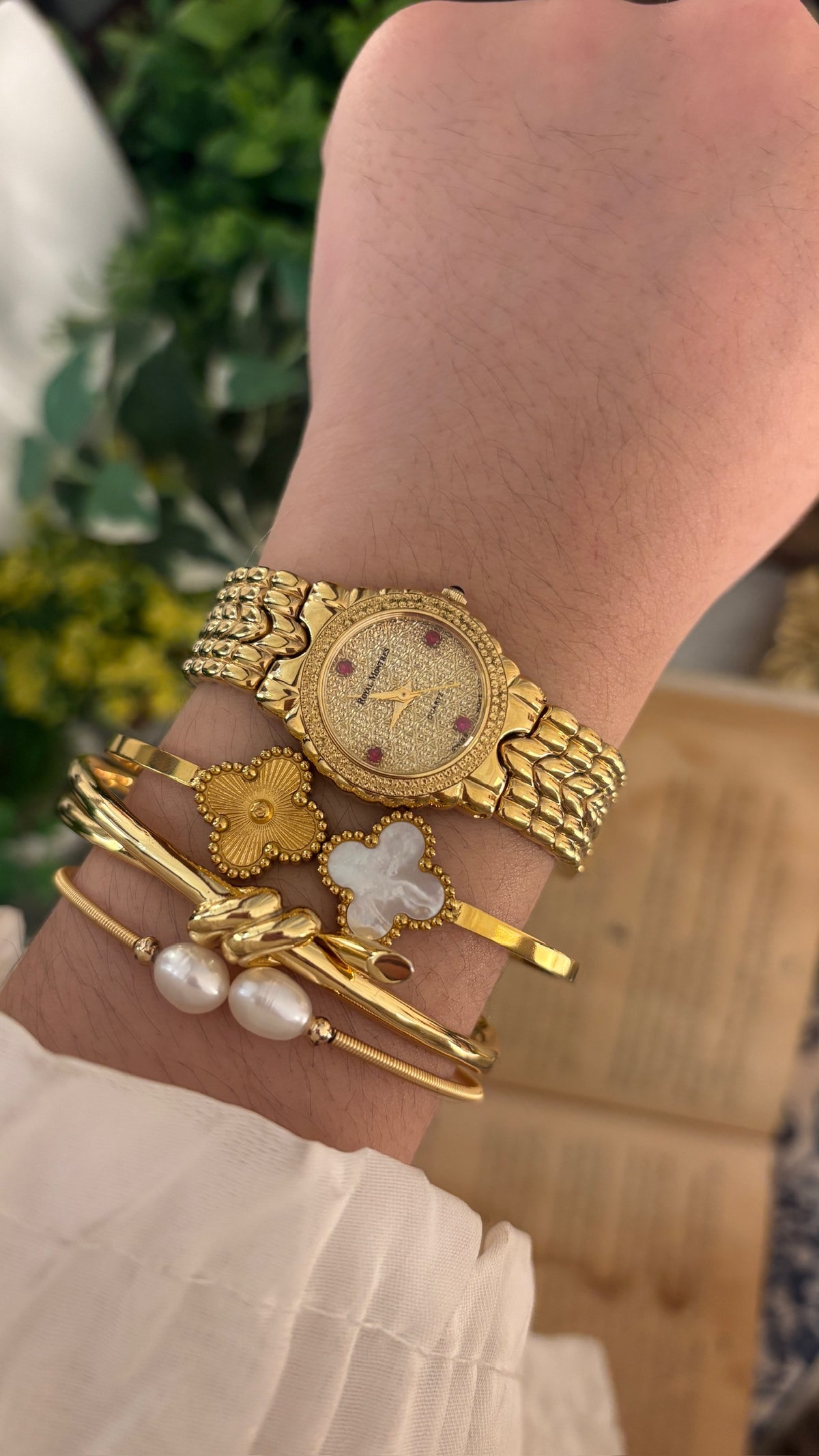 Rare Vintage Royal Montress Swiss Rhinestone Indices Watch in Gold Tone Quartz