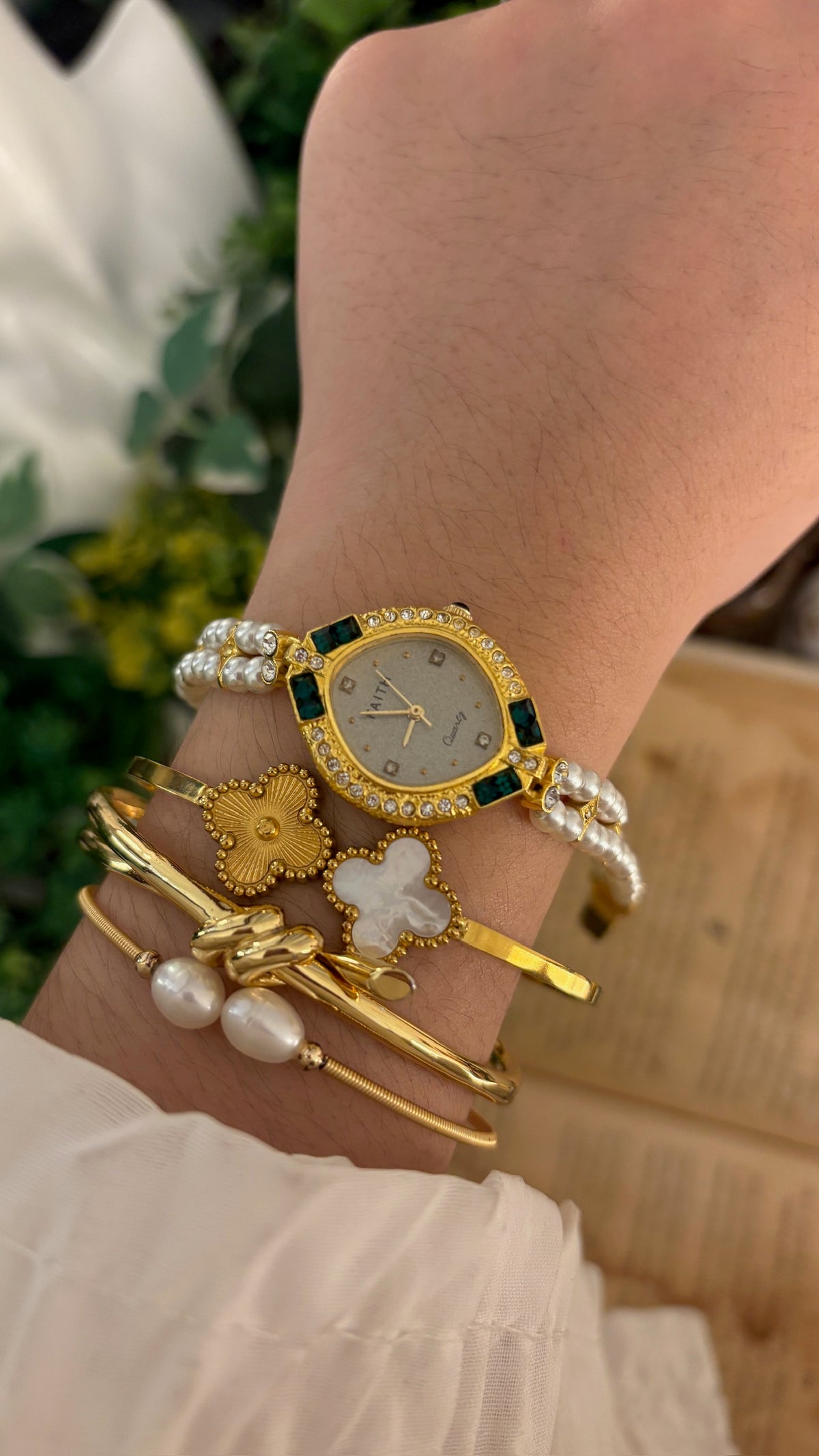 Rare Vintage Faith Eye Dial Rhinestone Accent Freshwater Pearl Watch in Gold Tone Quartz