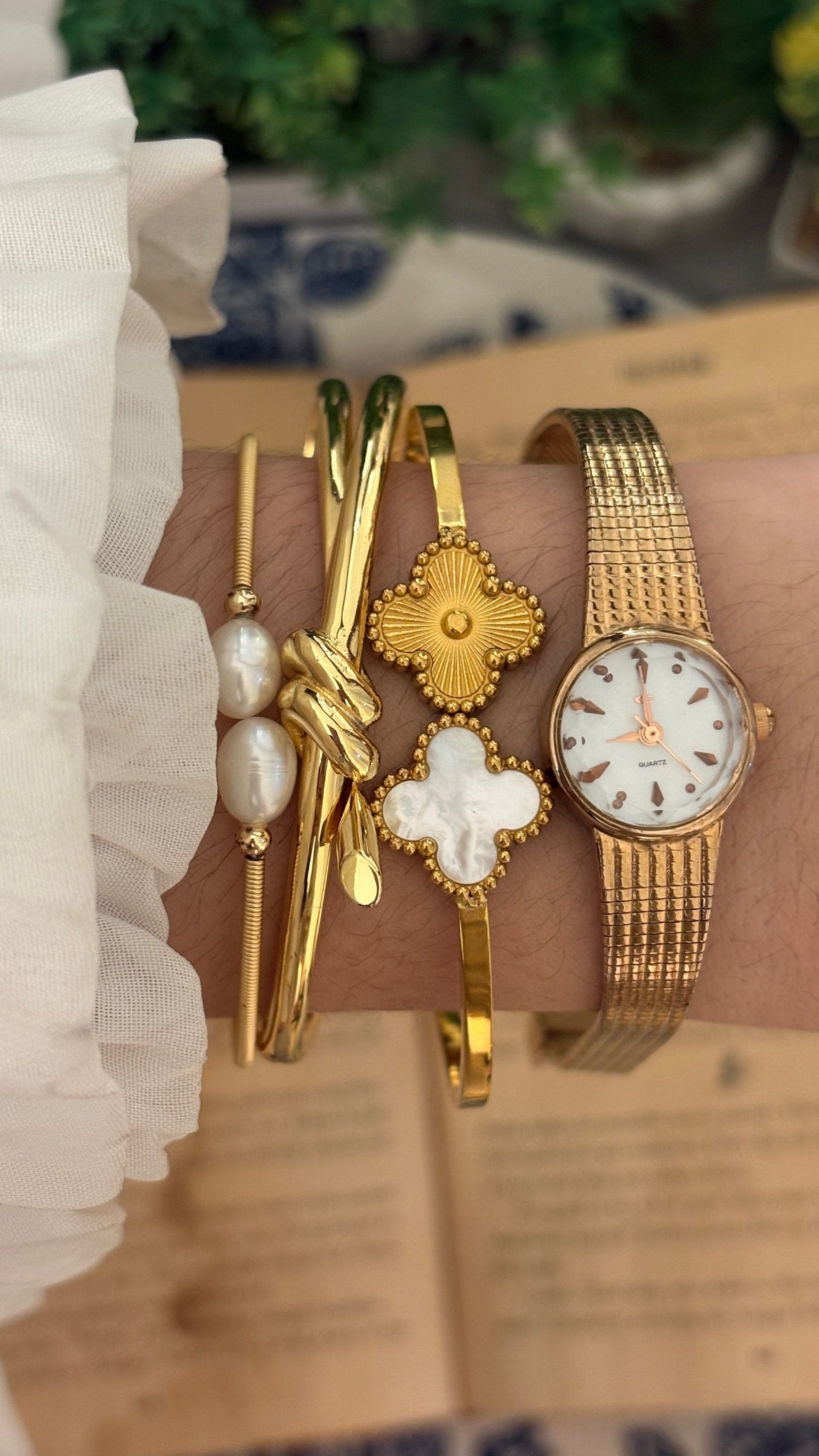 Rare Vintage Content Dress Watch in Rose Gold Tone Quartz