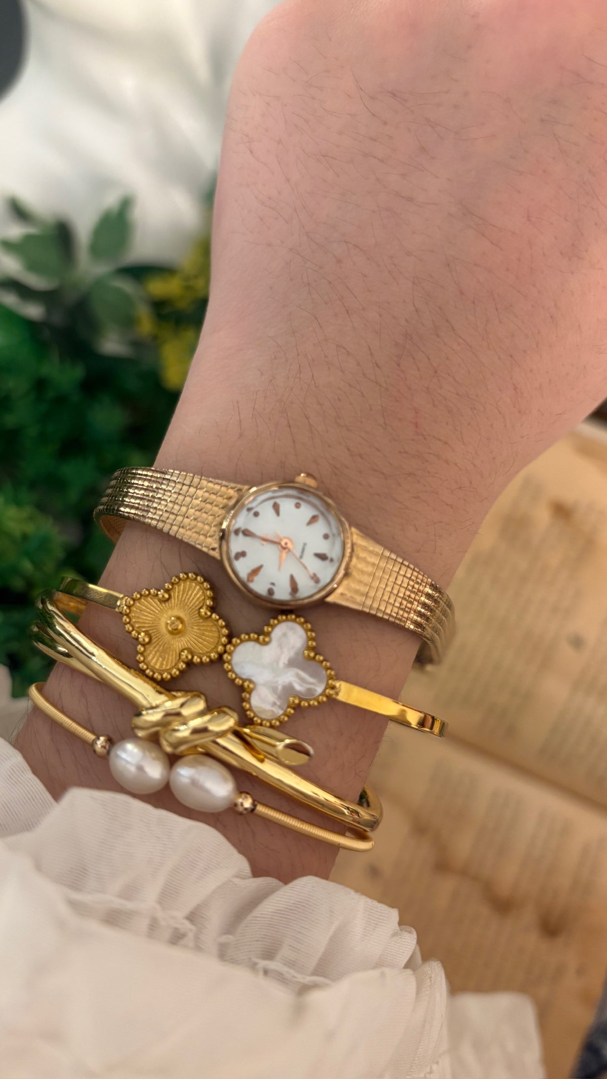 Rare Vintage Content Dress Watch in Rose Gold Tone Quartz