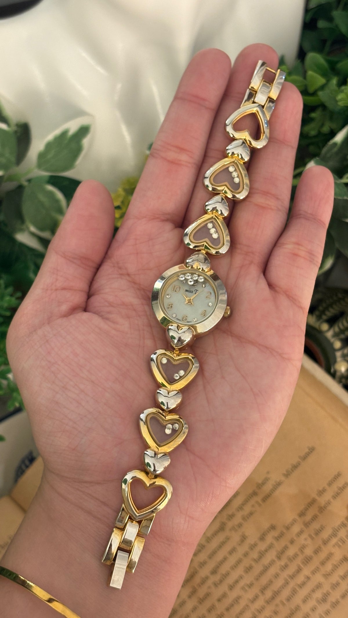 Rare Vintage Miss T Dancing Stones Heart Link Watch in Gold Tone Quartz