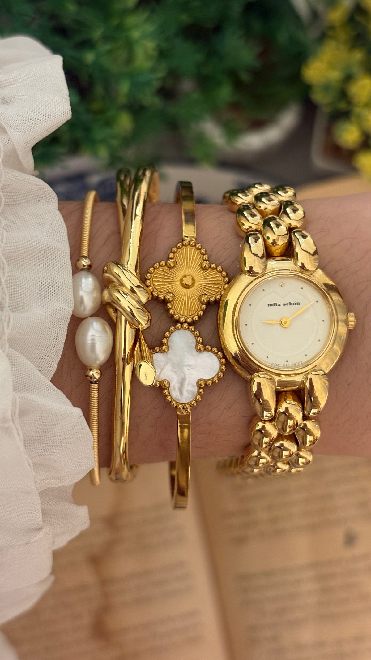 Rare Vintage Mila Schon Classic Watch in Gold Tone Quartz