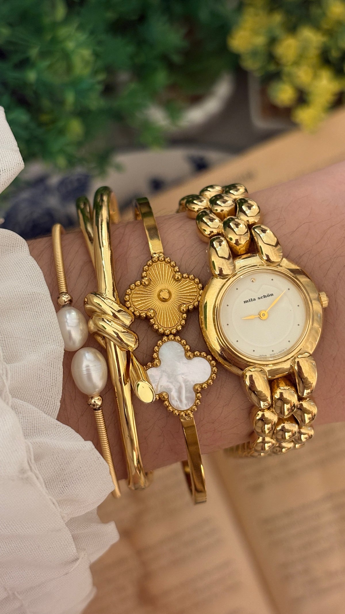 Rare Vintage Mila Schon Classic Watch in Gold Tone Quartz