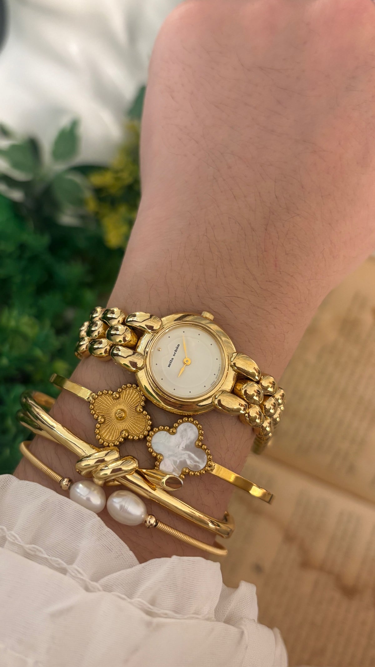 Rare Vintage Mila Schon Classic Watch in Gold Tone Quartz